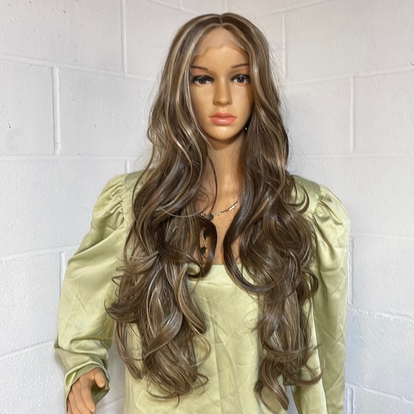 NWT 30” stunning caramel bronde highlighted long loose waves Barbie Insta wig - Picture 3 of 16